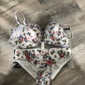 Bra and panty set